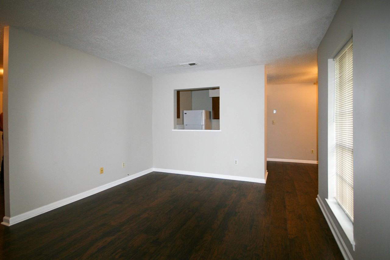 104B Westscott Dr #1 - Photo 4 of 17