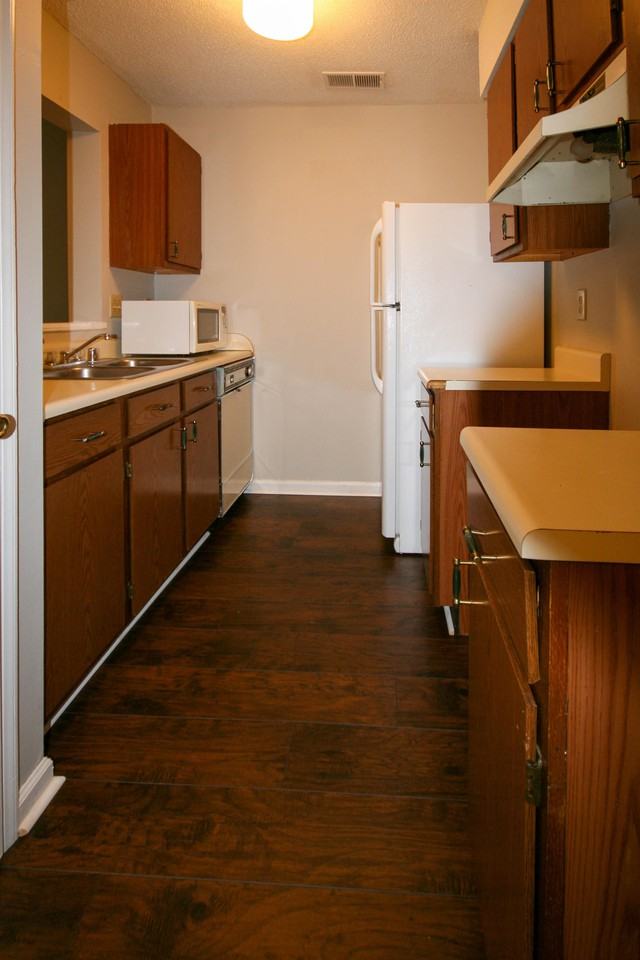 104B Westscott Dr #1 - Photo 7 of 17