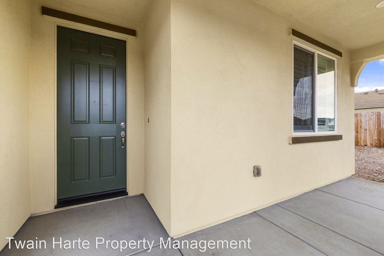 216 Raccoon Hollow Loop - Photo 3 of 26