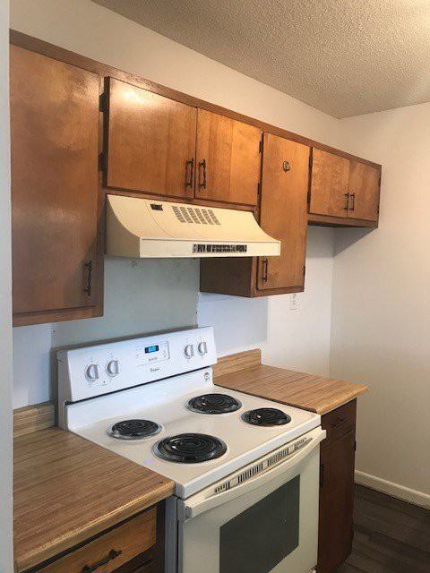 204A Cavalier Dr - Photo 5 of 10