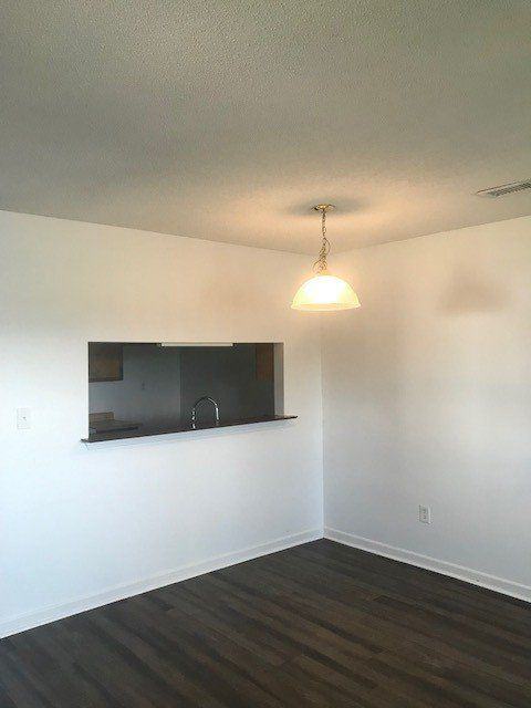 204A Cavalier Dr - Photo 2 of 10