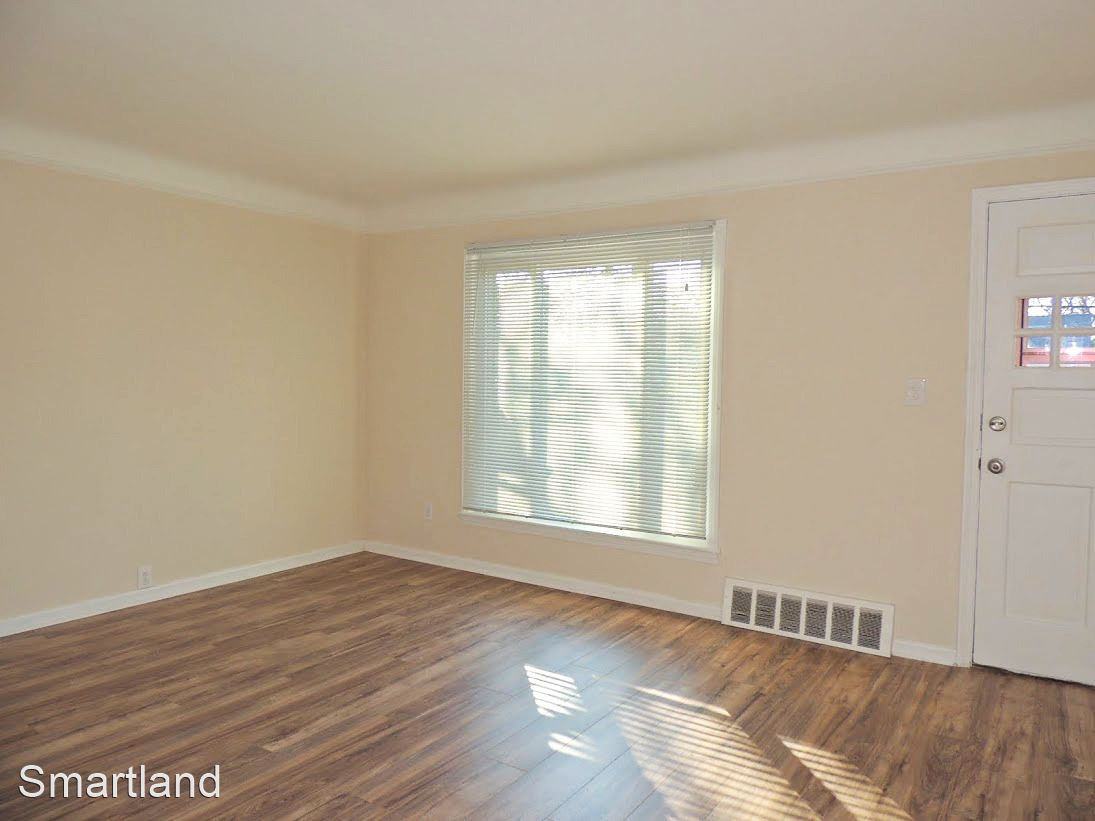 29525 Grand Blvd - Photo 2 of 16