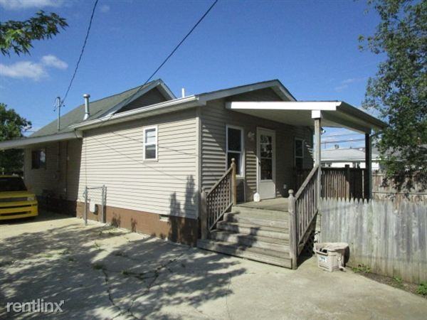 1430 Allen St - Photo 2 of 11