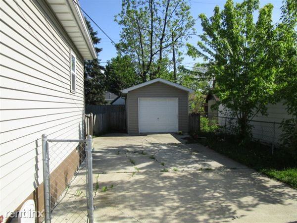 1430 Allen St - Photo 3 of 11