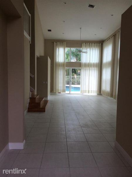 6858 Portside Dr - Photo 2 of 9