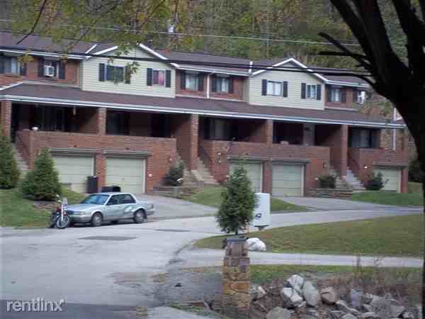 Bale Manor Townhouses - Photo 3 of 11