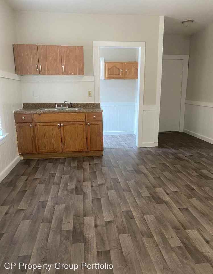 5-23 Worcester Place - Photo 3 of 4