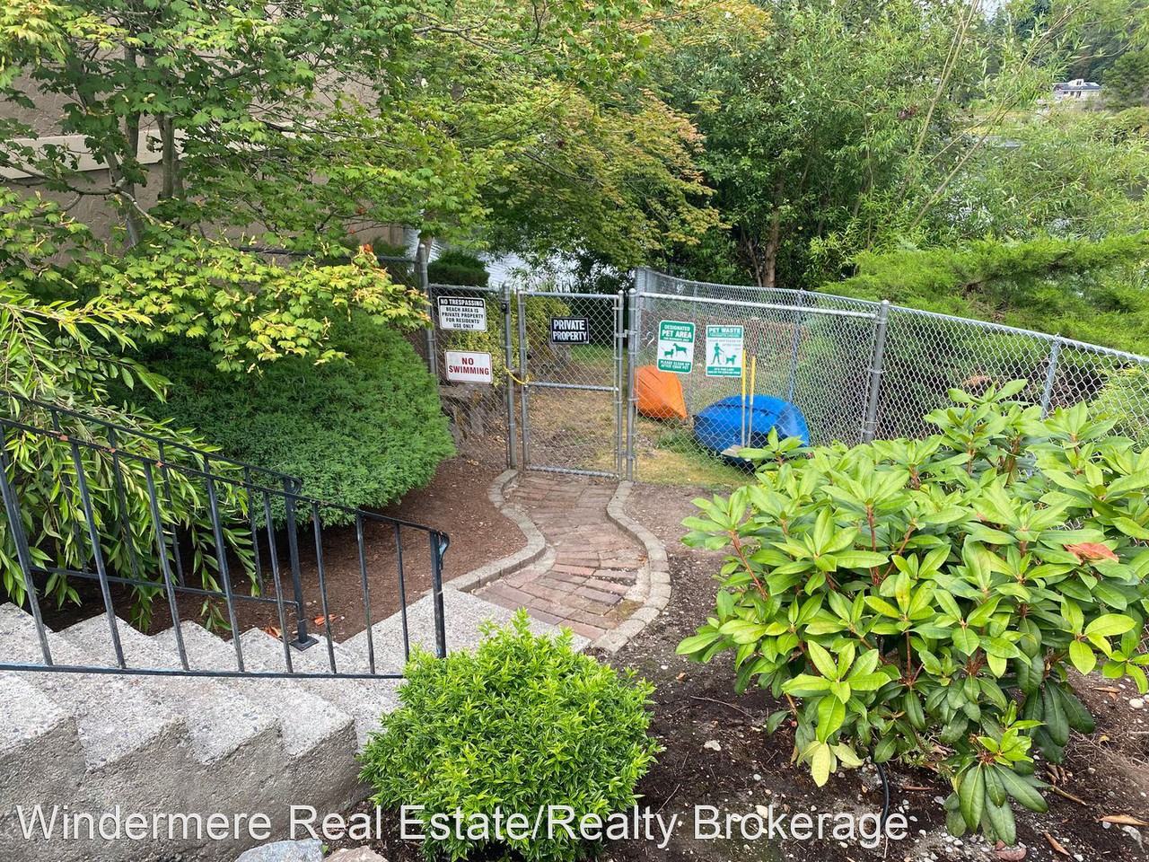 323 75th St Se #B7 - Photo 2 of 10