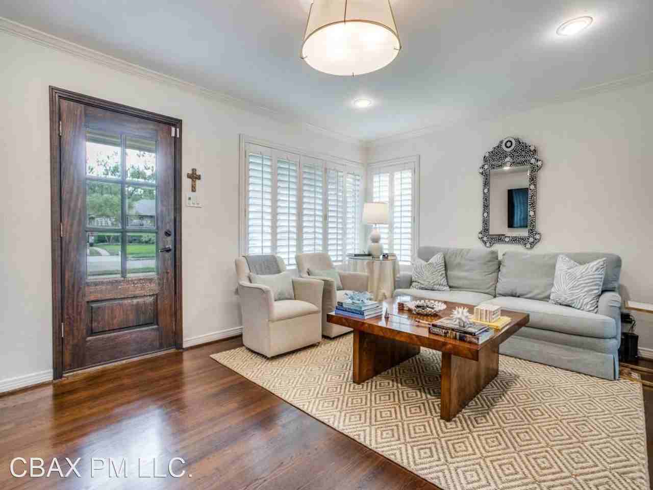 6249 Sudbury Dr - Photo 2 of 15