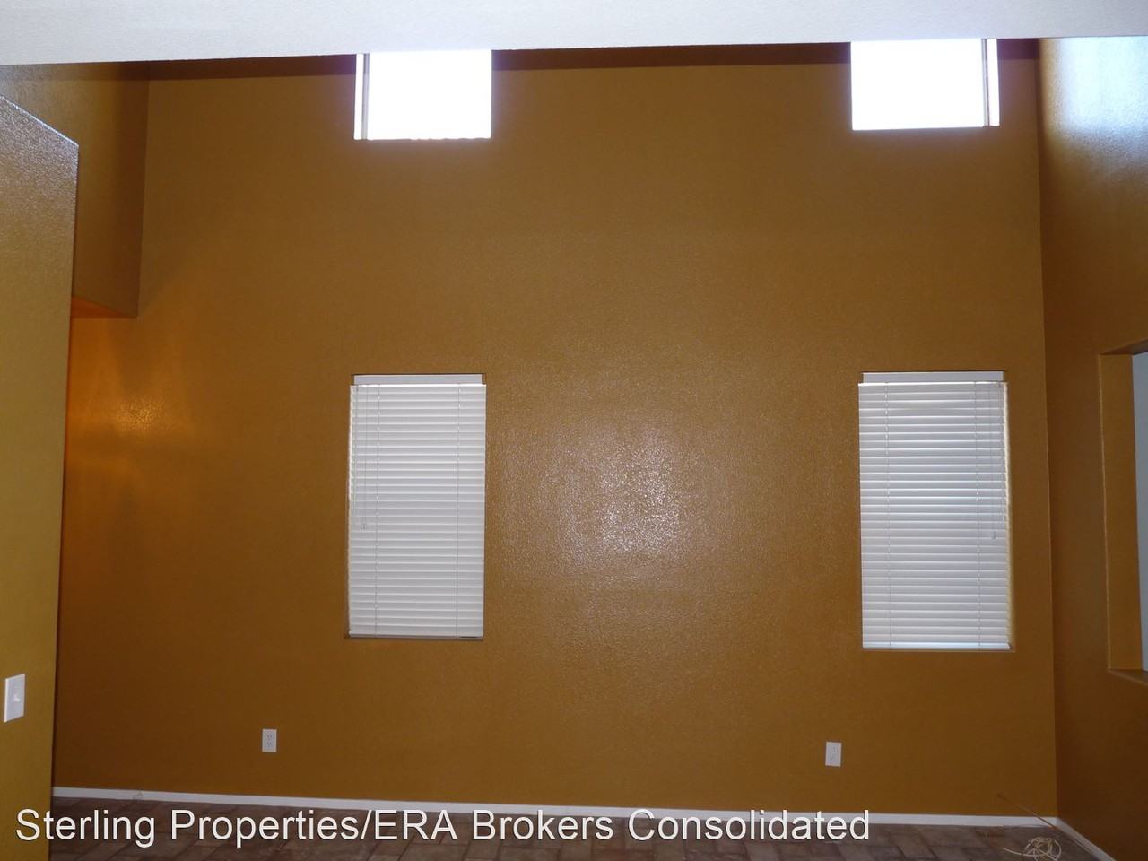 2137 Polynesia Cir - Photo 3 of 25