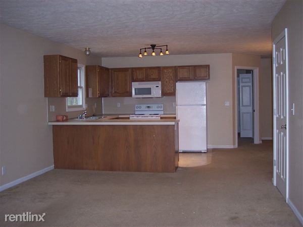9644 Meadowland Ct - Photo 3 of 10