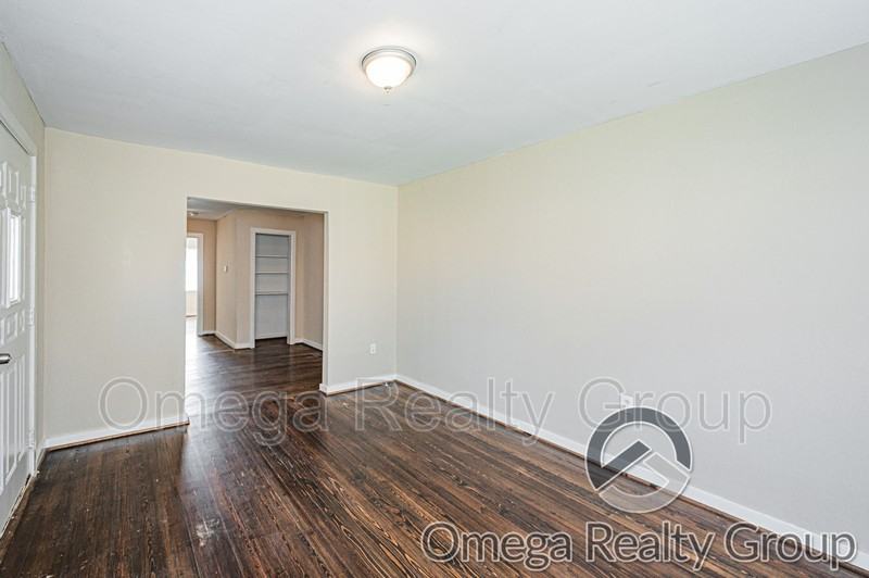 1810 Center Pl S - Photo 5 of 22