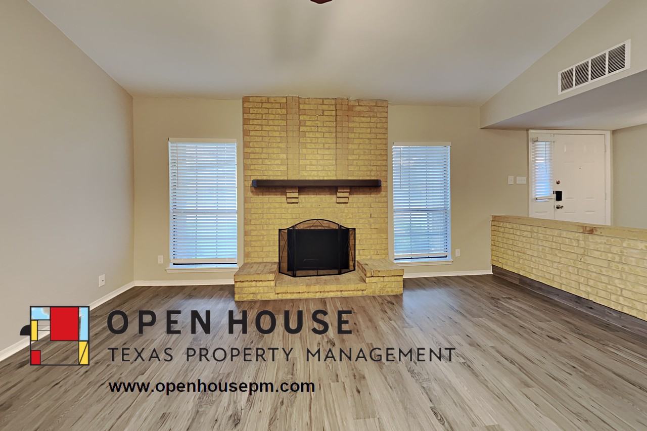 1323 Thoreau Ln - Photo 2 of 15