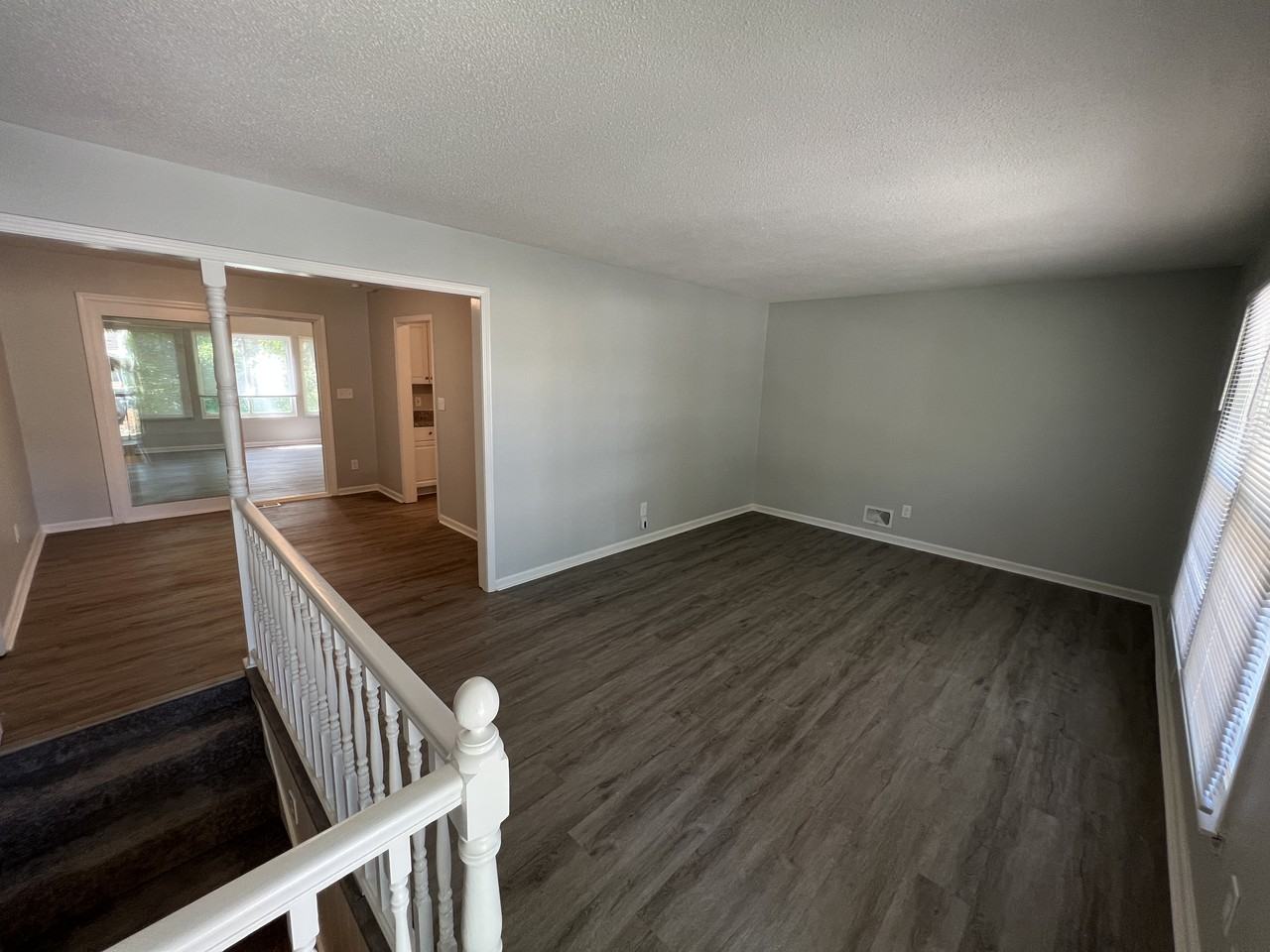 10007 E 77th Ter - Photo 3 of 18