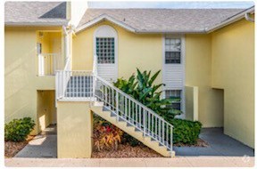 4616 SW 8th Pl - Photo 2 of 4
