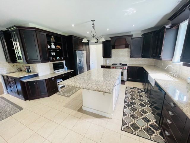 6378 Deer Valley Cres - Photo 2 of 14