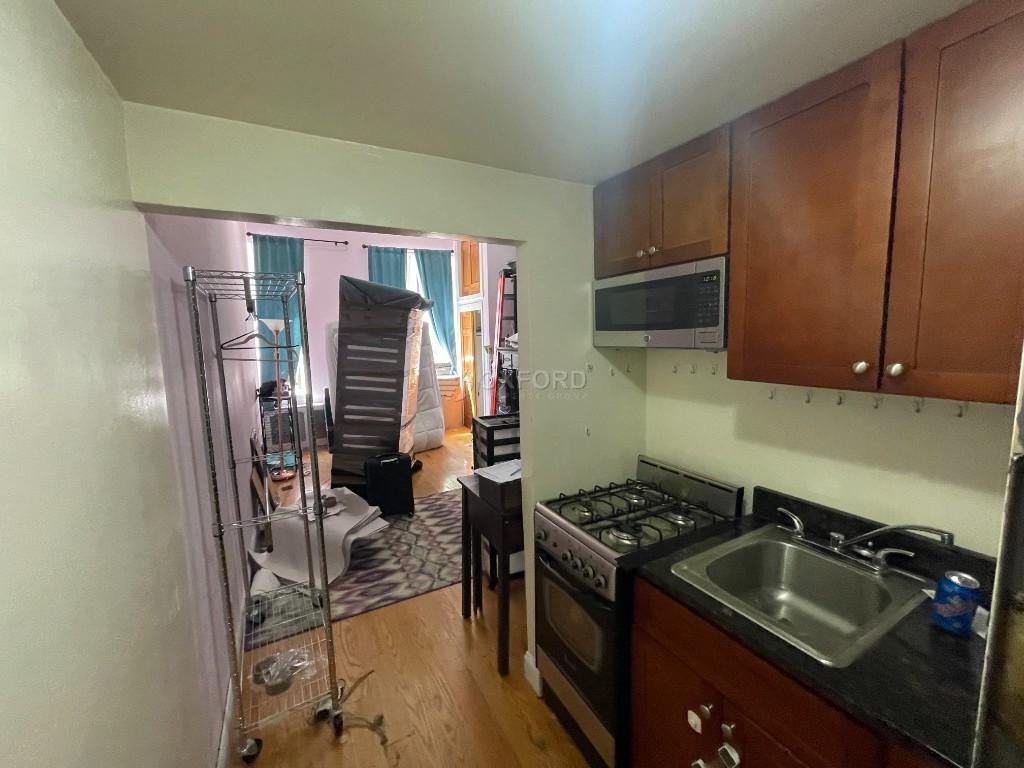 W 75th St #1F