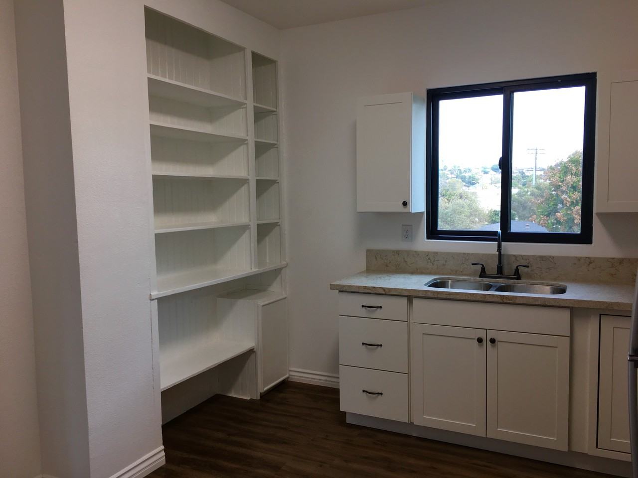 1990 Ocean View Boulevard - Photo 5 of 7