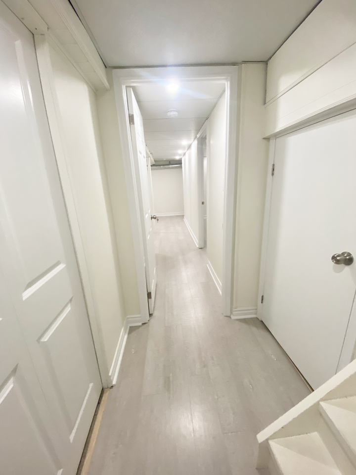 35 Holsworthy Crescent - Photo 2 of 13