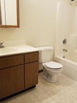 302 Parkway Dr #2 - Photo 6 of 6