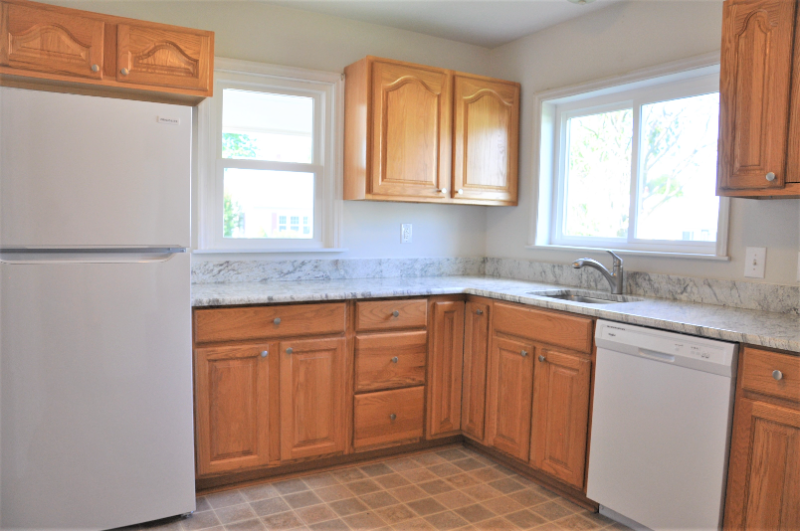 108 E Cochran St - Photo 6 of 18