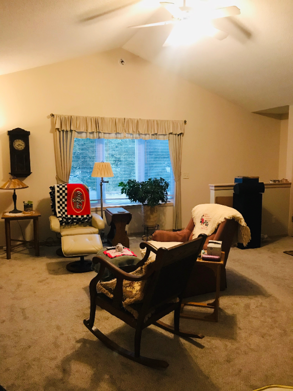 302 Lake Dr - Photo 3 of 3