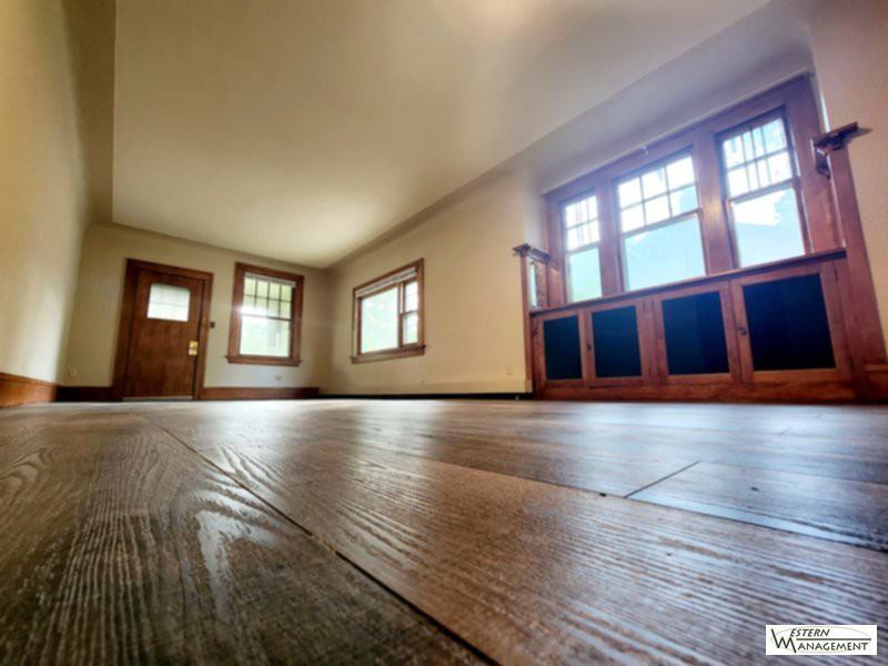 1044 N 25th St - Photo 3 of 8