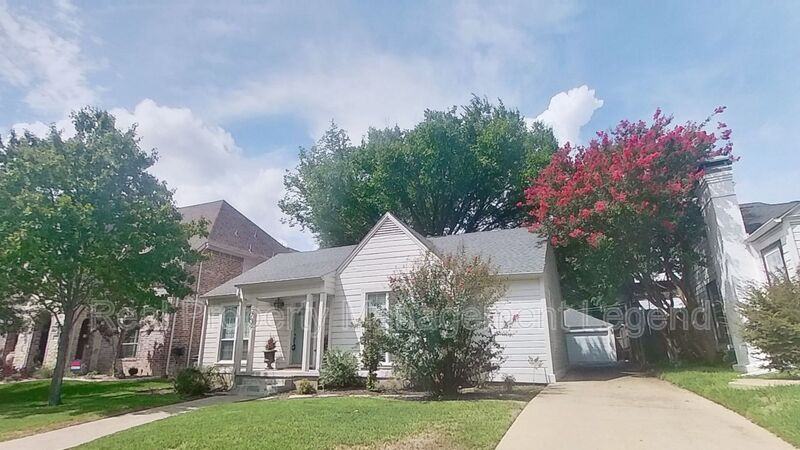 5739 Kenwood Ave - Photo 2 of 25