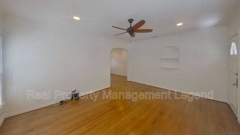 5739 Kenwood Ave - Photo 7 of 25