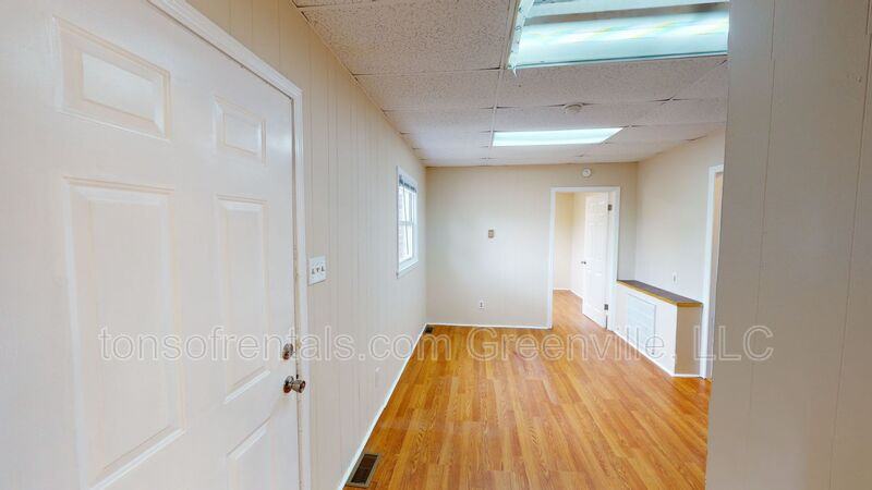 520 W Frederick St Apt C - Photo 2 of 10