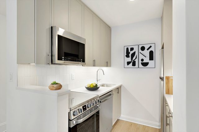 51 West 33rd Street - Photo 3 of 14