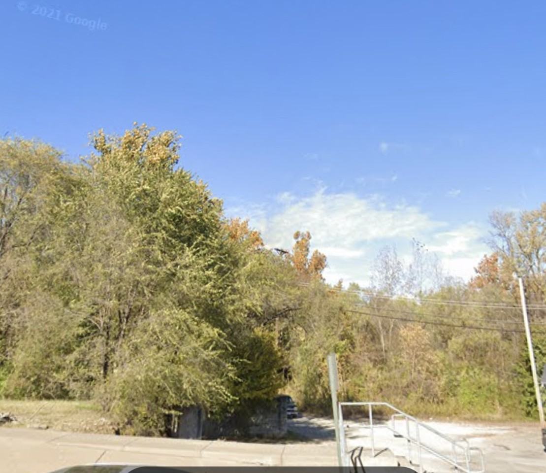 114 West Main Street - Photo 3 of 4