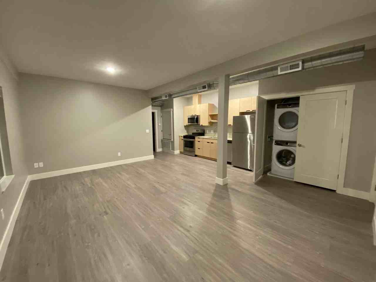 619 Emerald Ave Ne #1 - Photo 3 of 10