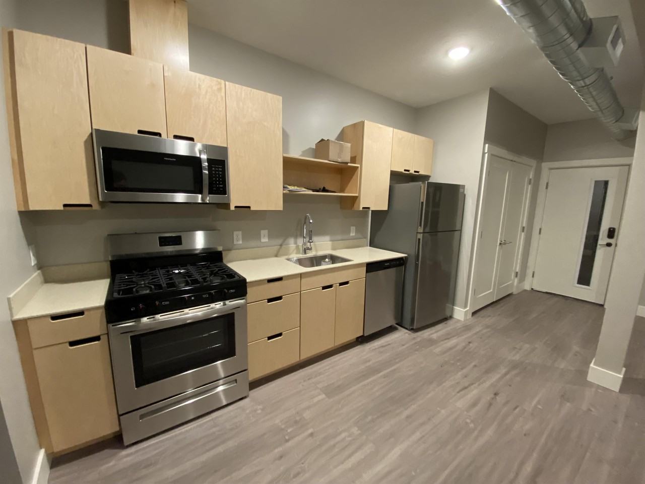 619 Emerald Ave Ne #1 - Photo 4 of 10