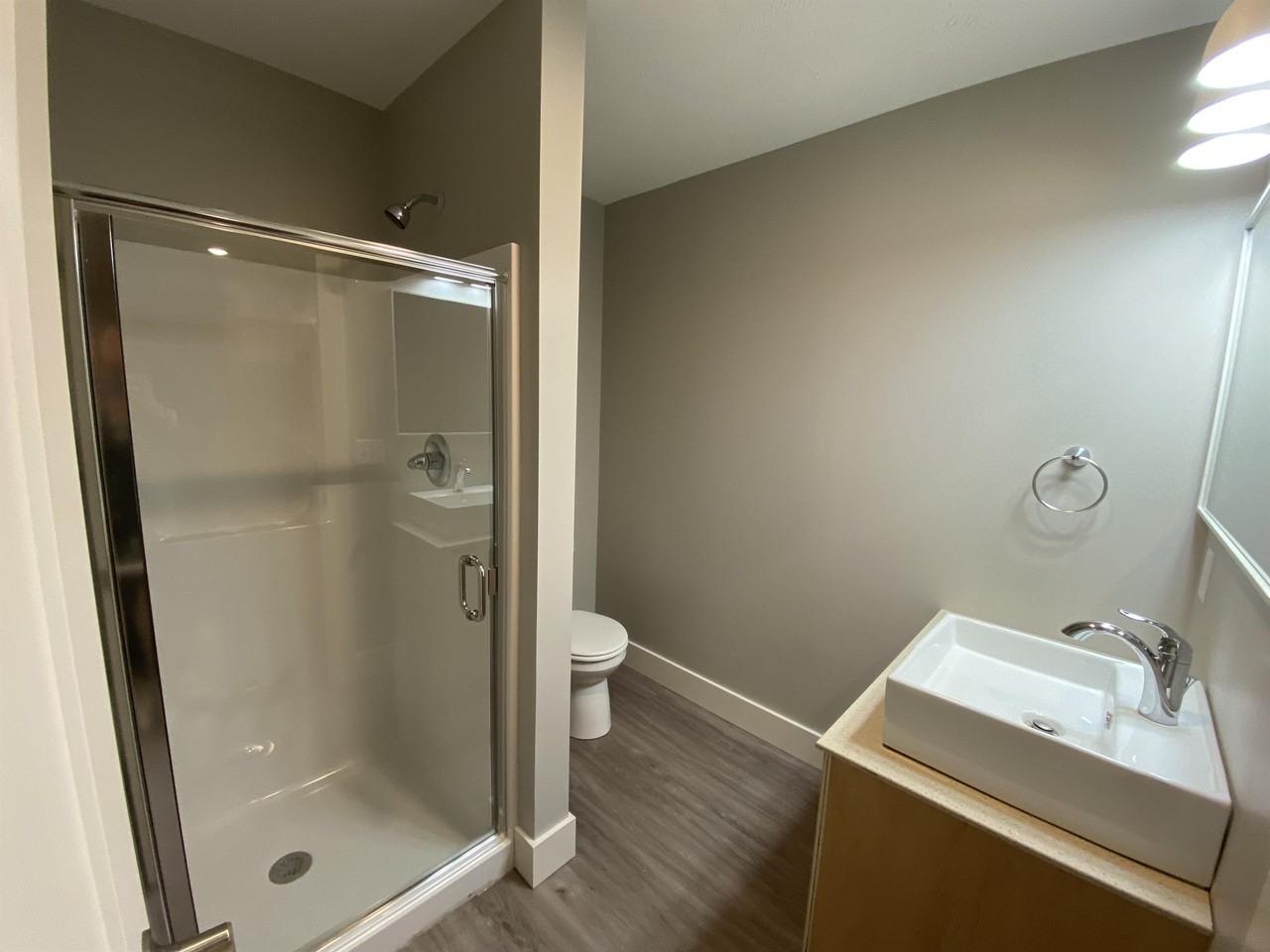 619 Emerald Ave Ne #1 - Photo 5 of 10