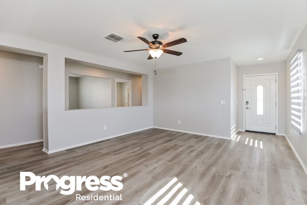 1097 W Camino Hombre Viejo - Photo 3 of 16