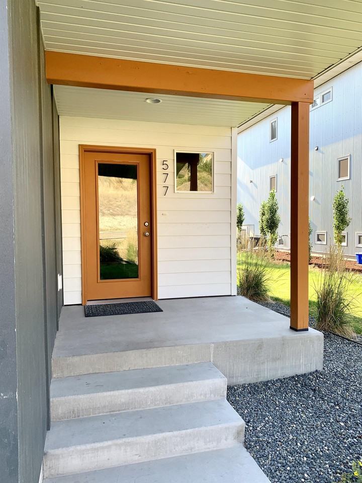 577 S Davis St #1 - Photo 2 of 36