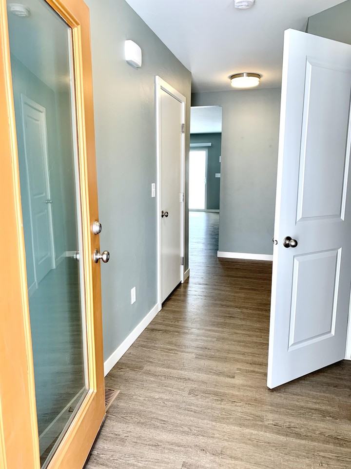 577 S Davis St #1 - Photo 3 of 36