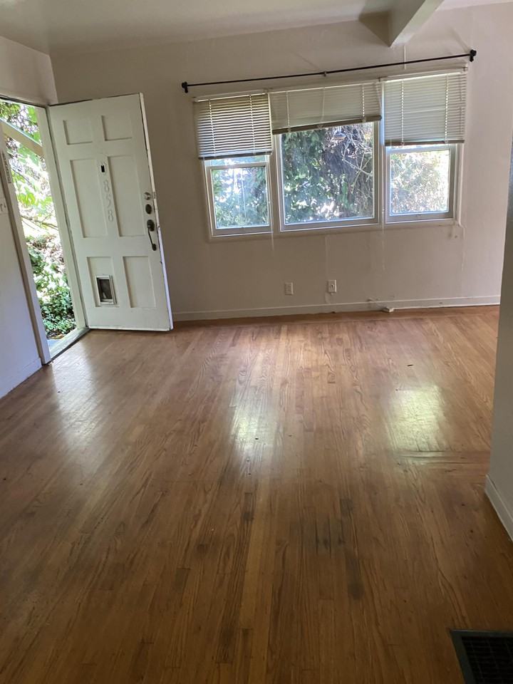 858 York Street #858 - Photo 4 of 5