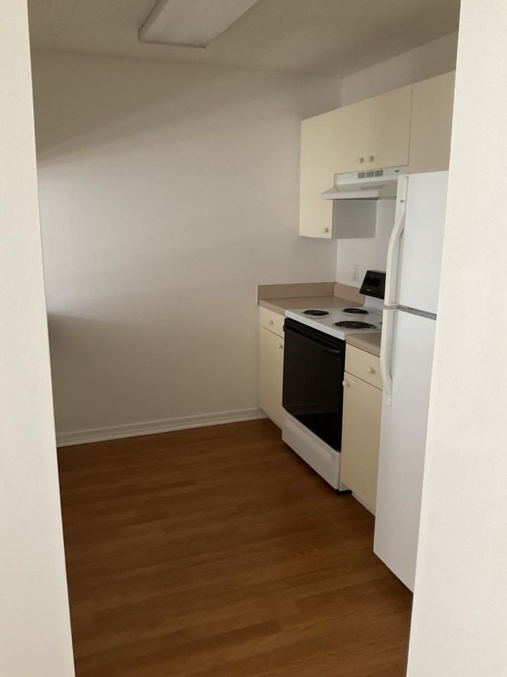 1800 Tsuga Way #G - Photo 2 of 5