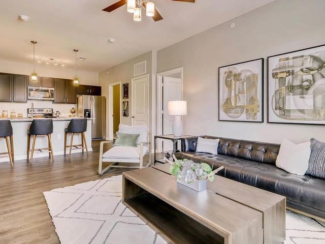 18493 E Elmendorf Dr - Photo 2 of 32