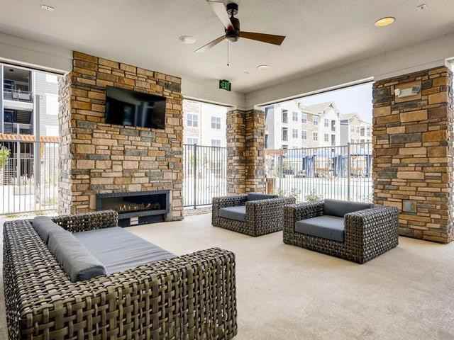 18493 E Elmendorf Dr - Photo 2 of 32