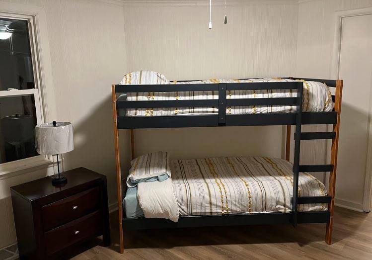 460 N Paw Paw St - Photo 2 of 8