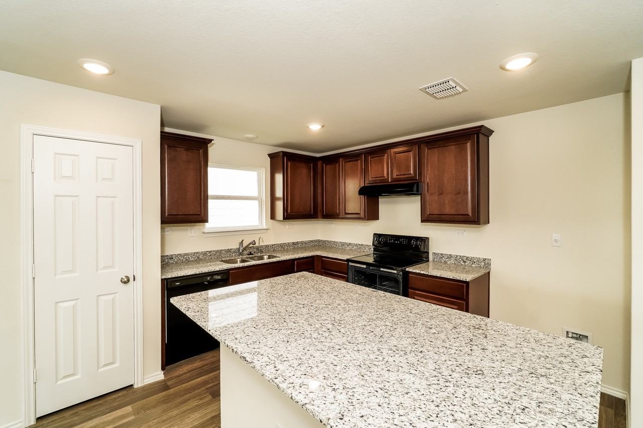 819 Retama Pass - Photo 6 of 15