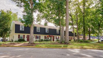 featured image of 2517 W Tremont Ct