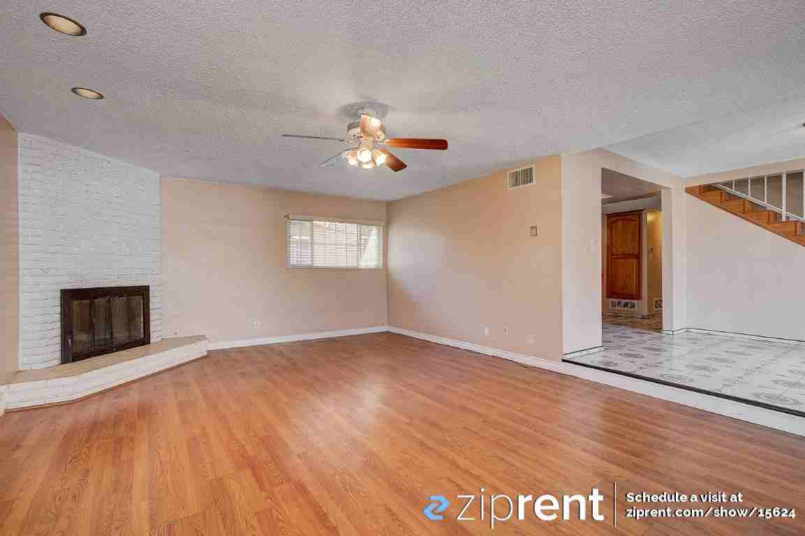 292 E Marker St - Photo 3 of 14