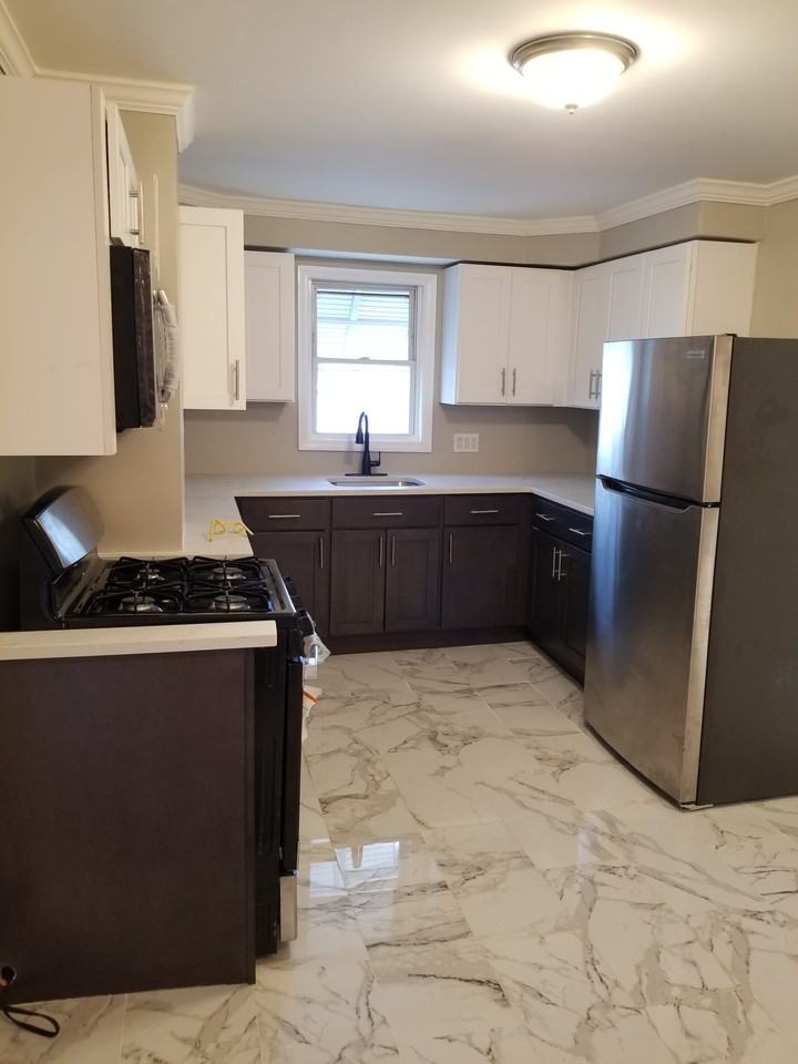 700 W Summer Rd #A - Photo 2 of 18