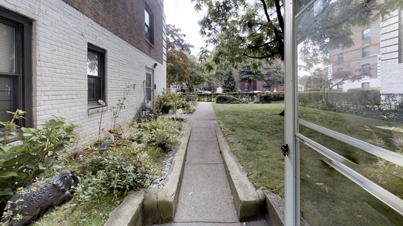 630 Gramatan Ave #1Y