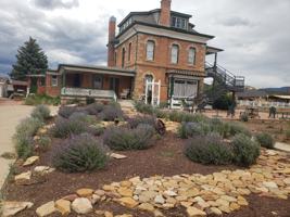 featured image of 100 Bauer Avenue