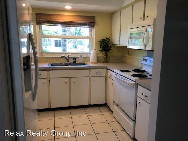 3512 S School Ave - Photo 3 of 11